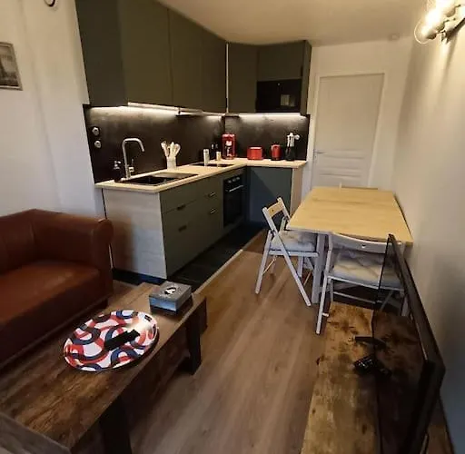 Jolie Petit Cocon Au Calme * ナンシー